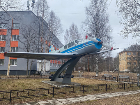 Monument to Plane YAK-18T-阿尔汉格尔斯克必去景点