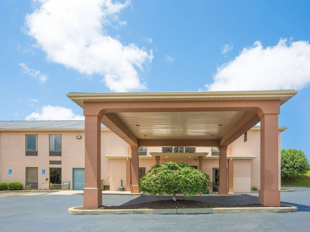 贝克利豪生酒店主图