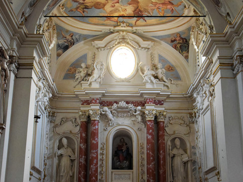 Chiesa di Sant'Eustachio-Scanno必去景点
