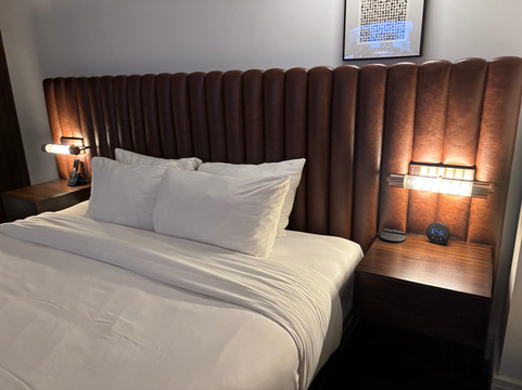 安提酒店，傲途格精选主图