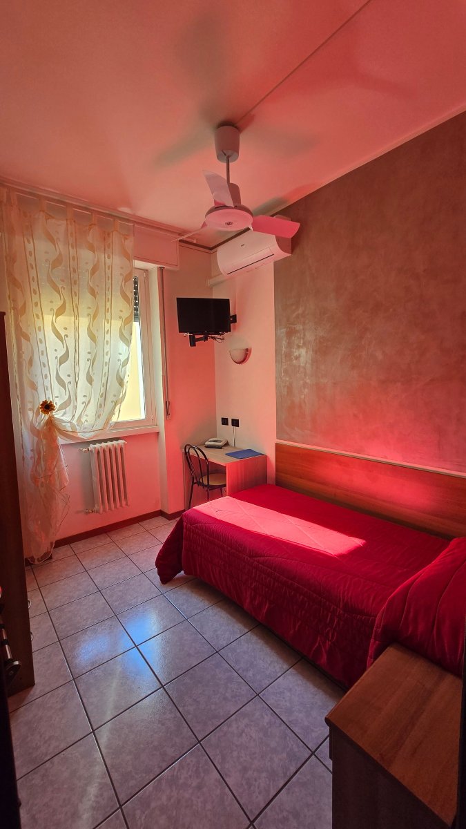 马里诺尼酒店-客卧