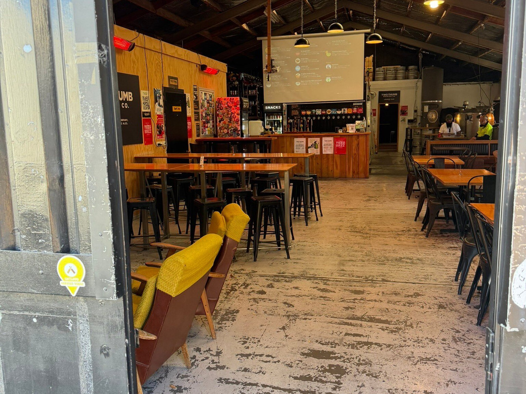 Two Thumb Brewing Co. on Manchester-基督城必去景点