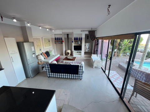 纯粹海滩酒店主图