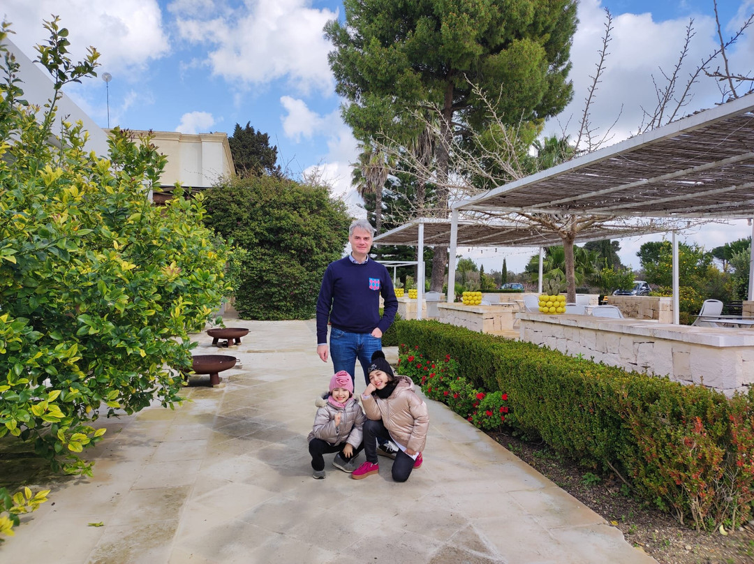 马塞里亚极乐世界旅馆主图