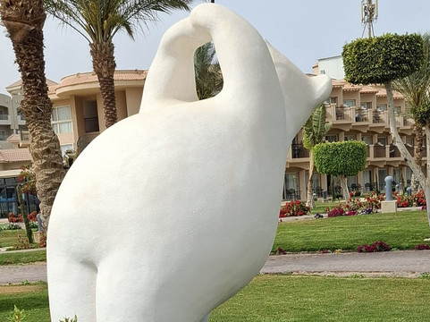 The Bear and the Balloon-Sahl Hasheesh必去景点