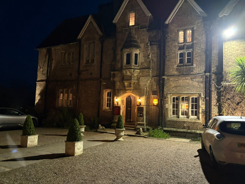 牧师酒店及水疗中心主图