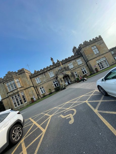 杜肯哈尔夫布莱克本美居水疗酒店-官方