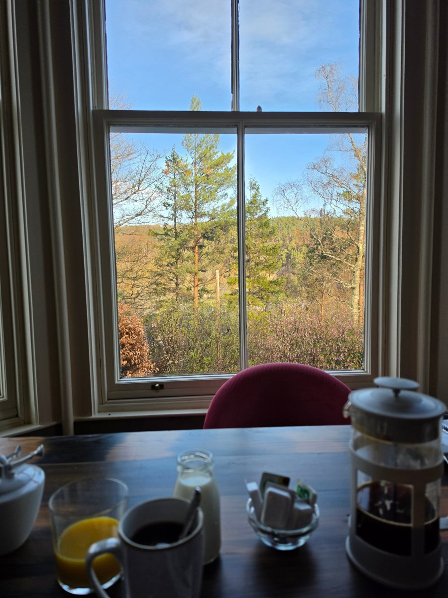 克雷盖拉希旅馆-官方