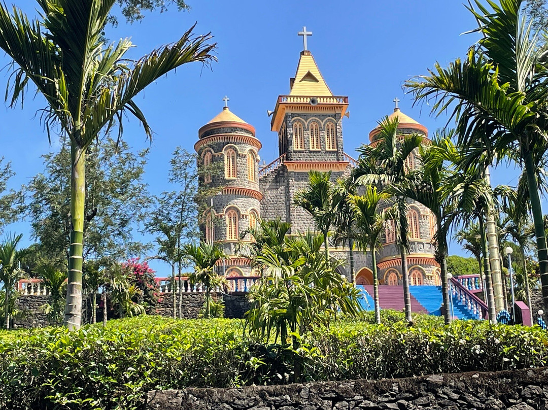 J & J Taxi Service-柯钦必去景点