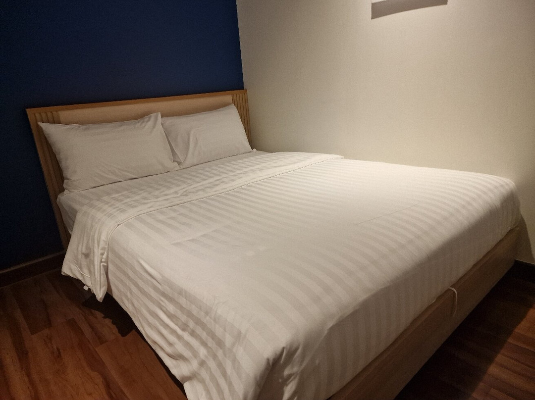 Miracle Lounge-Racha Thewa必去景点