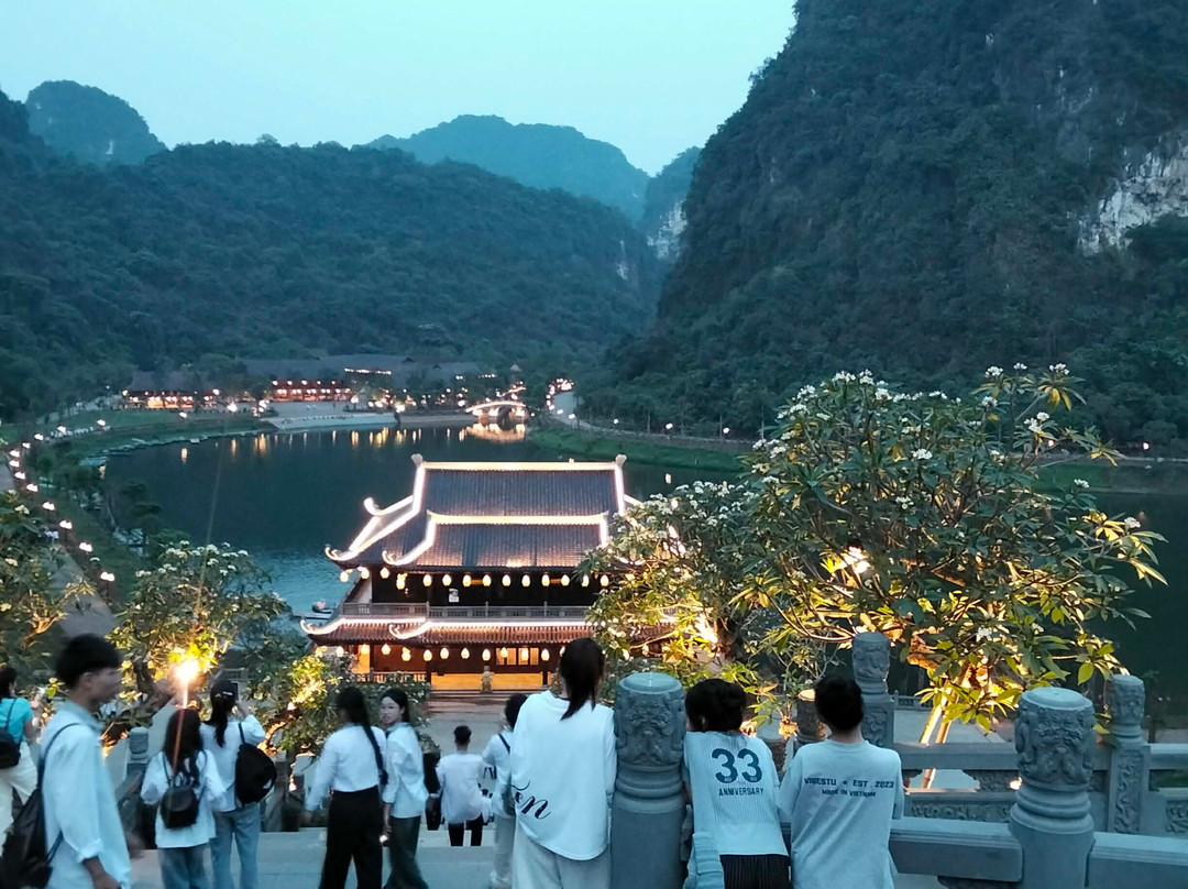 Thung Ui - Ui Valley-Gia Vien必去景点