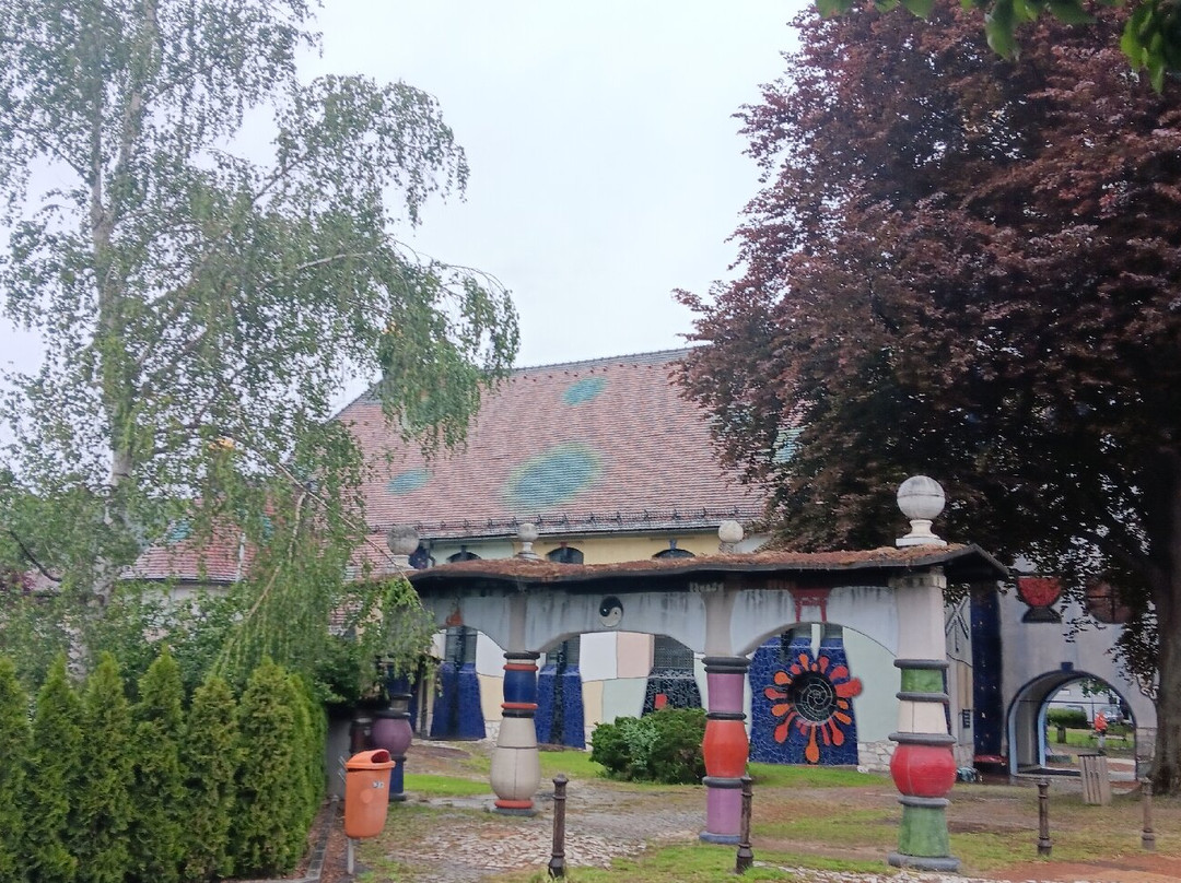 Kirche St. Barbara-Baernbach必去景点