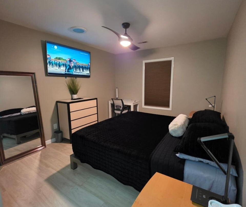 Modern/Retro Condo