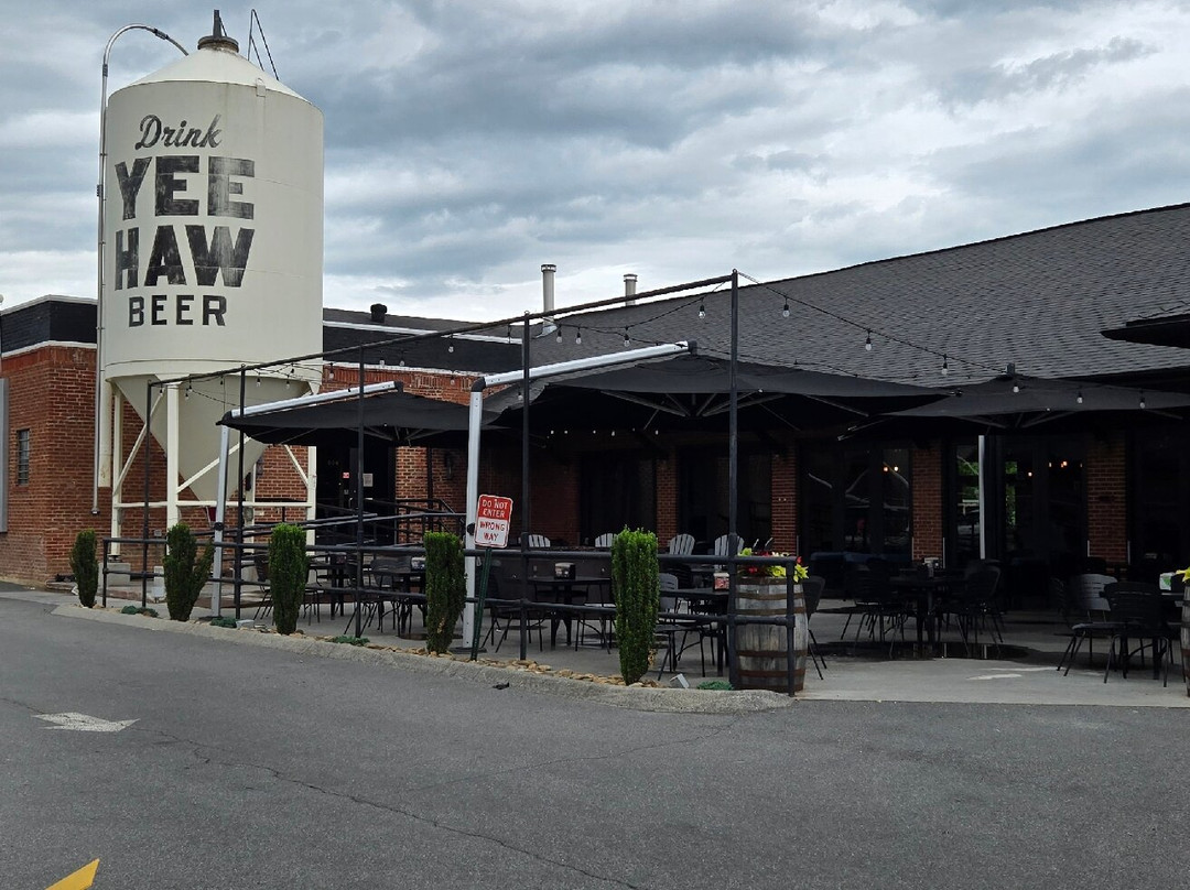 Yee Haw Brewing Co.-约翰逊城必去景点
