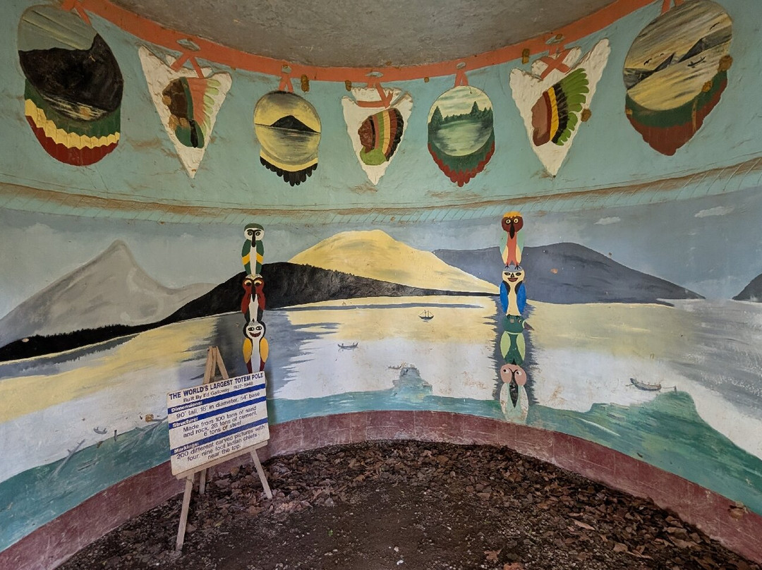 Ed Galloway's Totem Pole Park