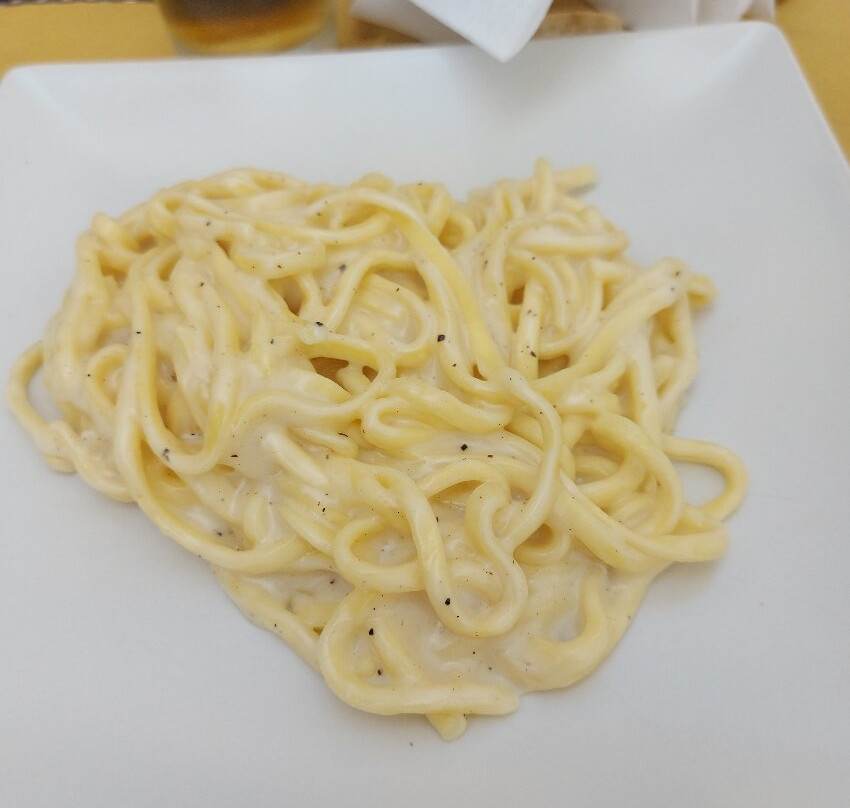 BAR La Piazza-Lierna必去景点
