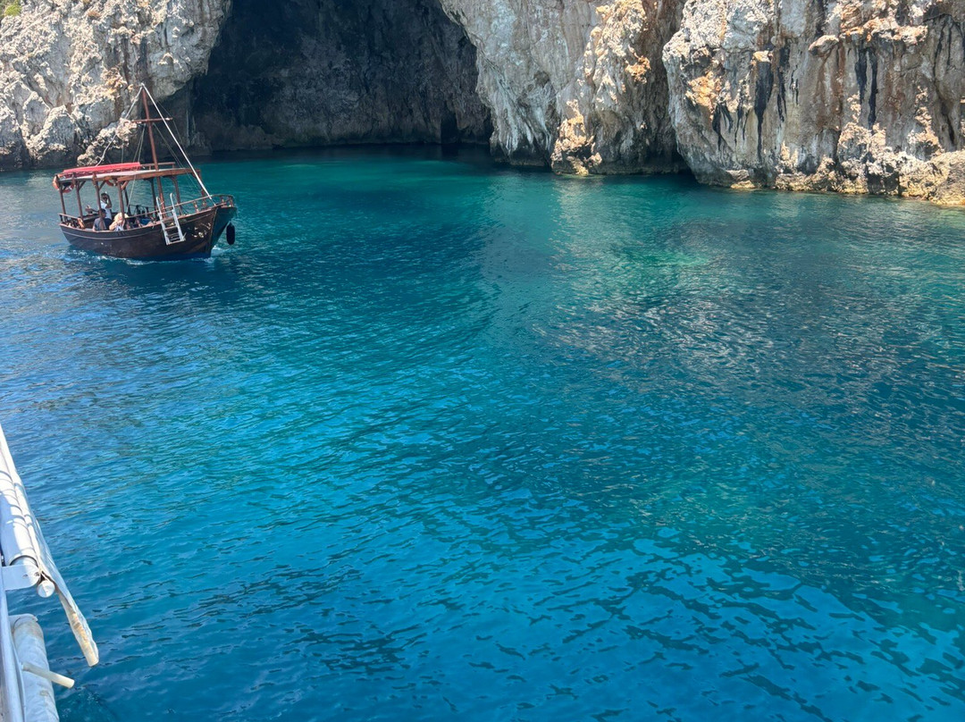 Captain Homer's Boat Trips-Messonghi必去景点