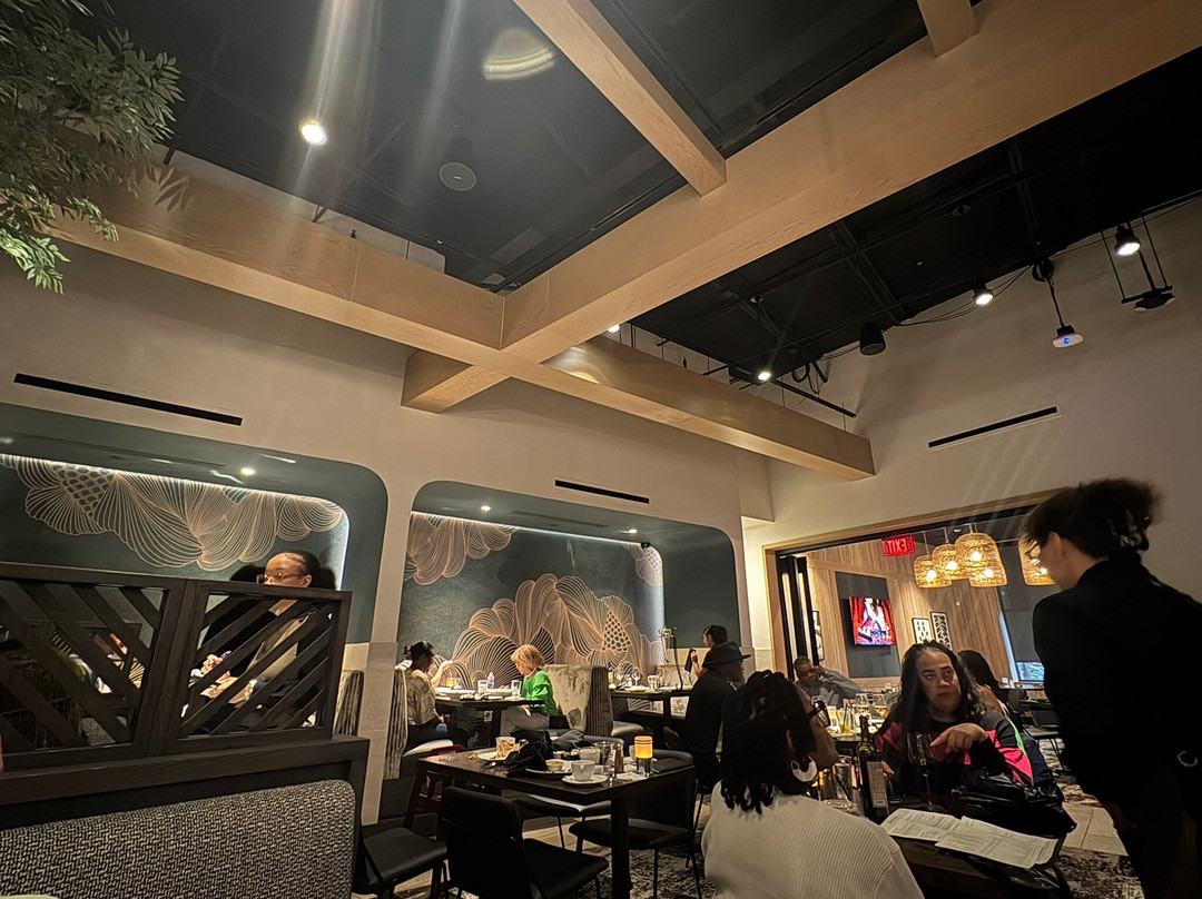 Cooper's Hawk Winery & Restaurant