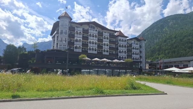 湖畔恩特纳酒店-旅行者