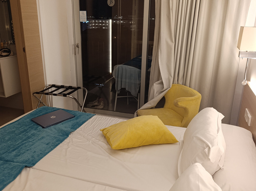 JS帕尔马限成人入住酒店主图