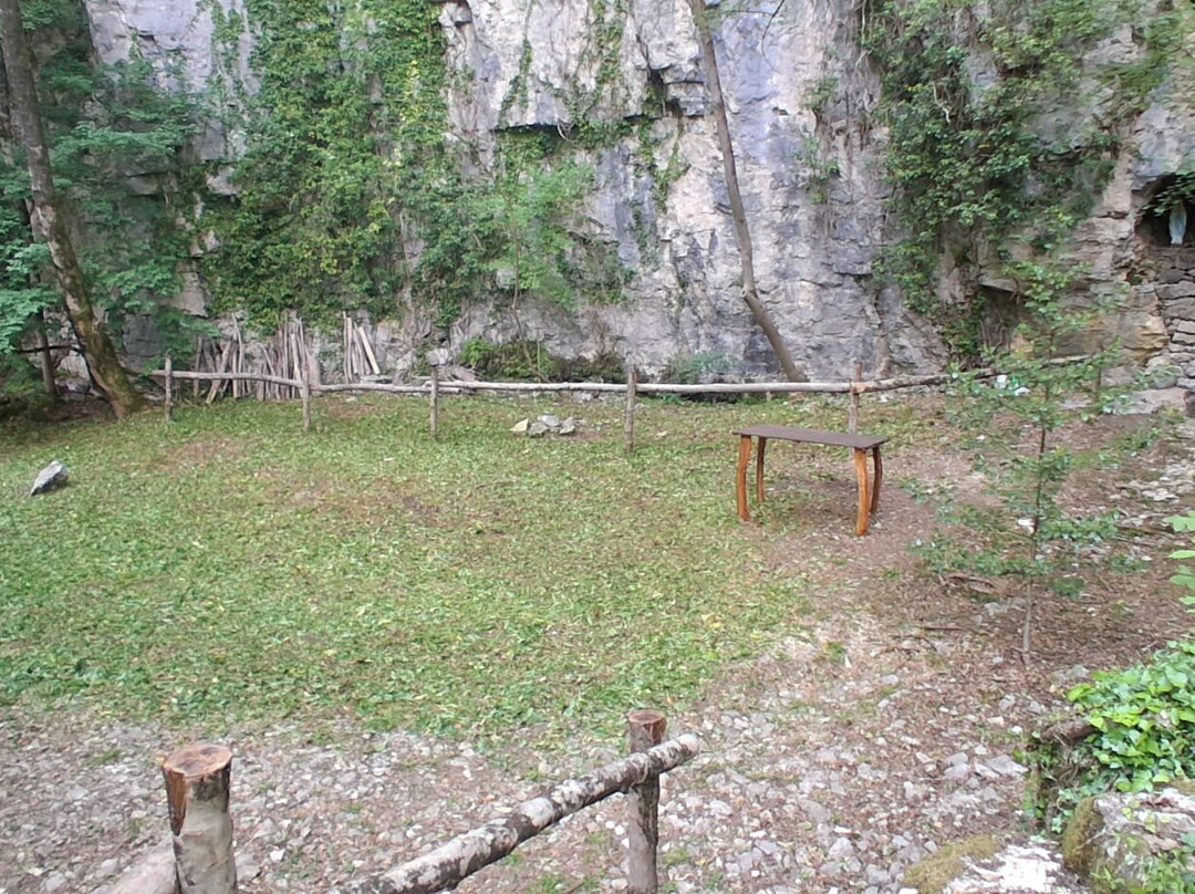 Bicicletta sull'albero - Madonna dell'emigrante boscaiolo-Strozza必去景点