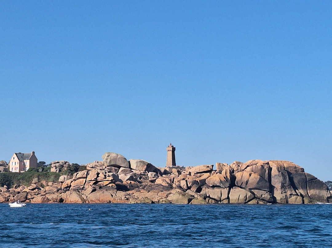 Réserve Naturelle des Sept Îles-皮若斯必去景点