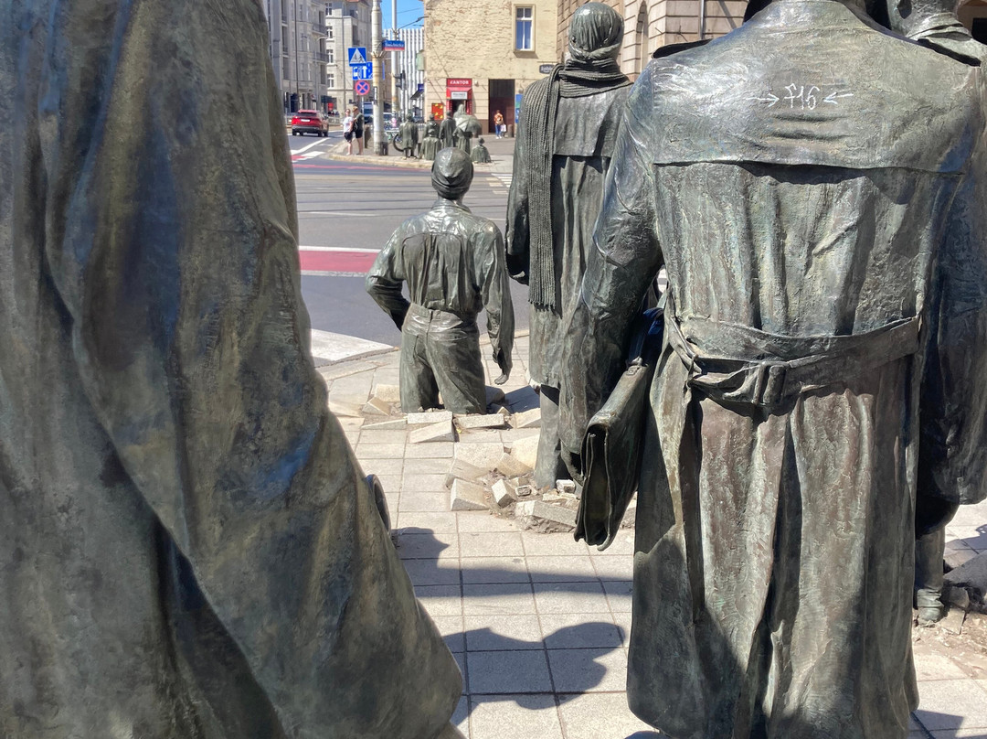 Monument to the Anonymous Passerby-弗罗茨瓦夫必去景点