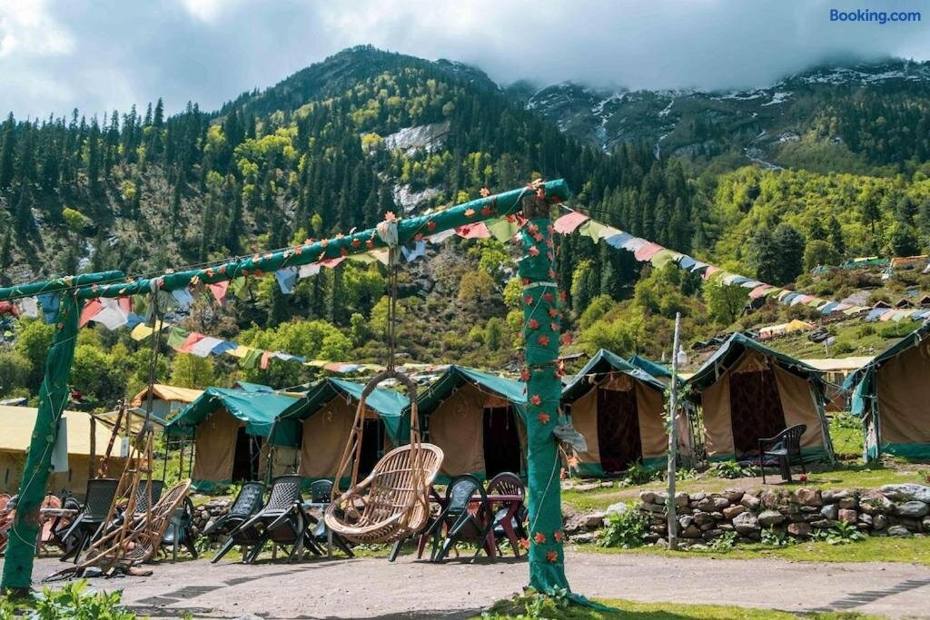 Kheerganga Hike Camps
