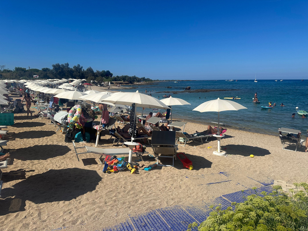 Hemingway Beach-布林迪西必去景点