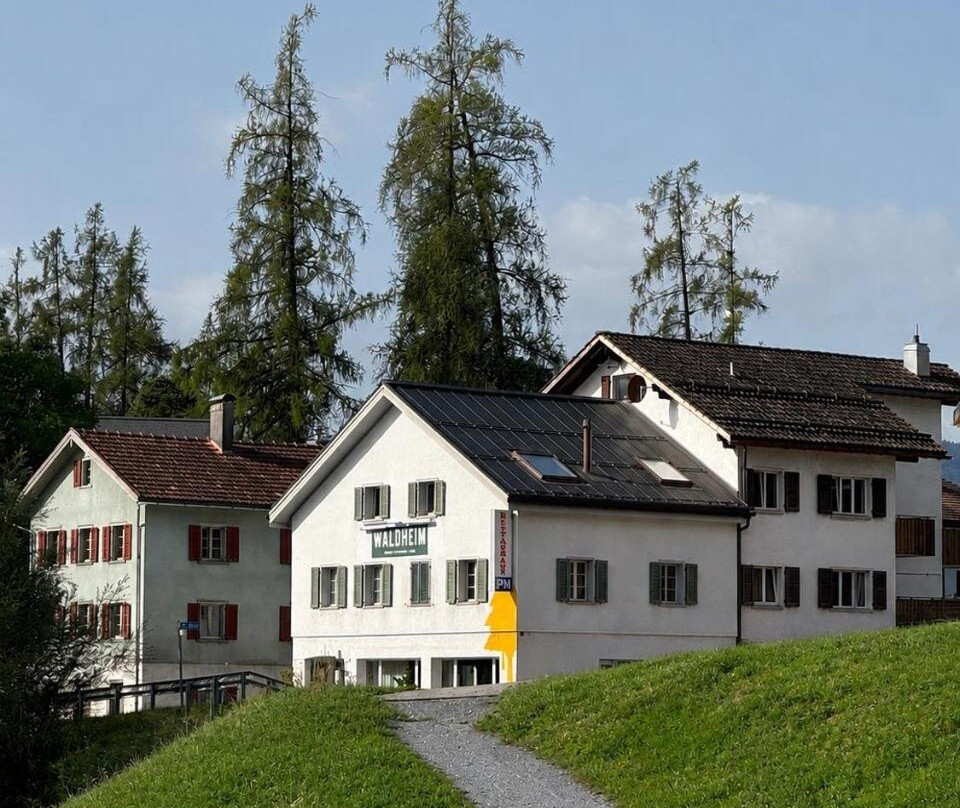 Waldheim Pension & Restaurant Laax