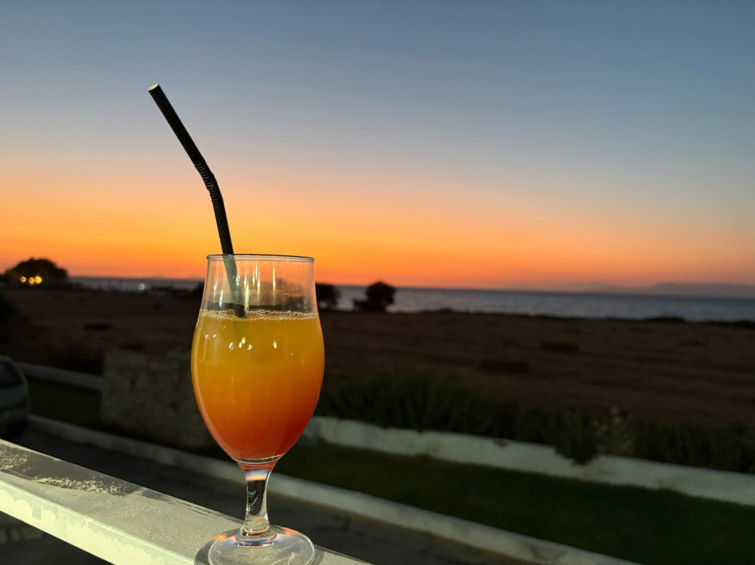 尼瓦纳海滩酒店主图