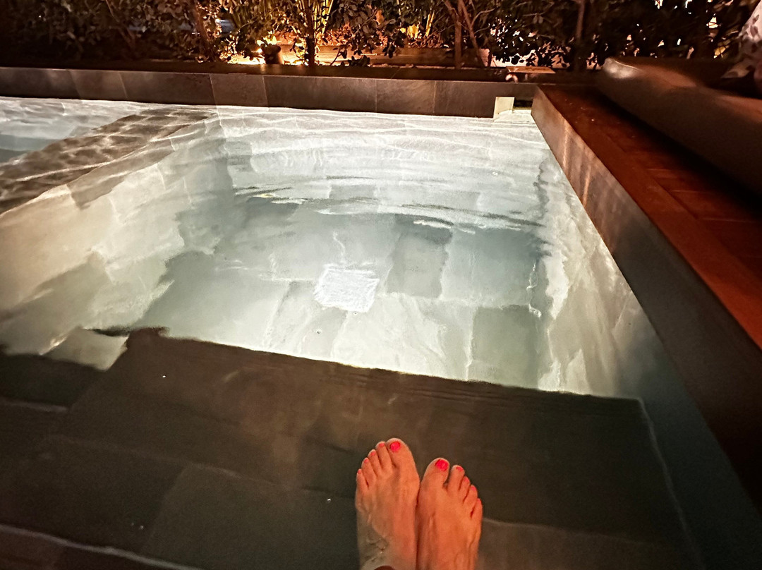 康缇希纳 SPA 套房酒店主图