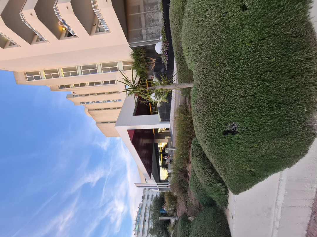 希伯泰科马大公寓酒店主图