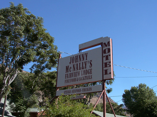 Johnny McNally's Lodge-浴室