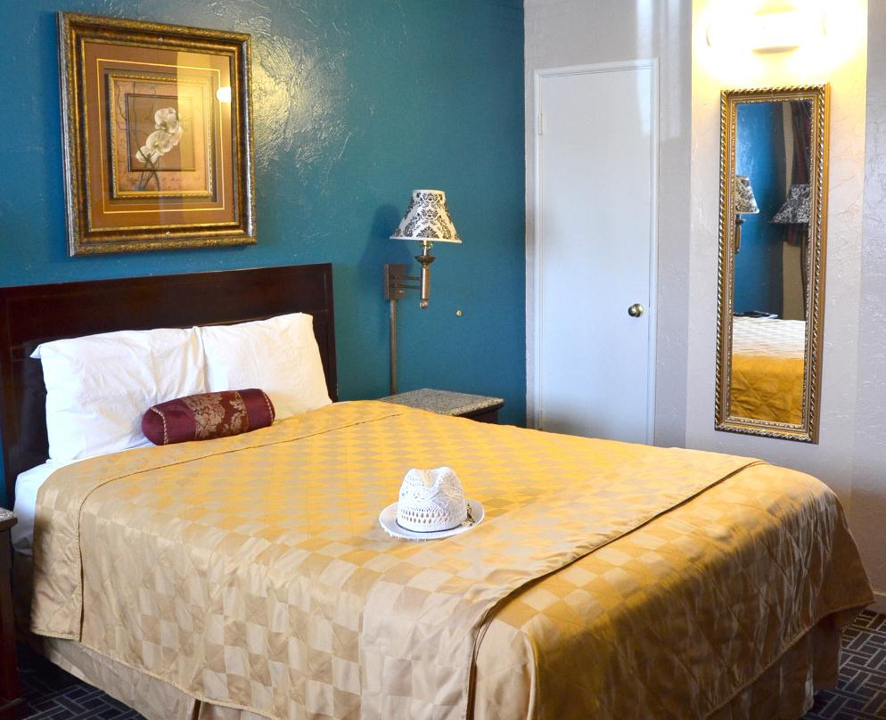 斯威克中心小屋/梅里特湖捷运旅馆