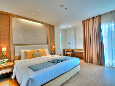 芭东阿什利广场水疗酒店主图