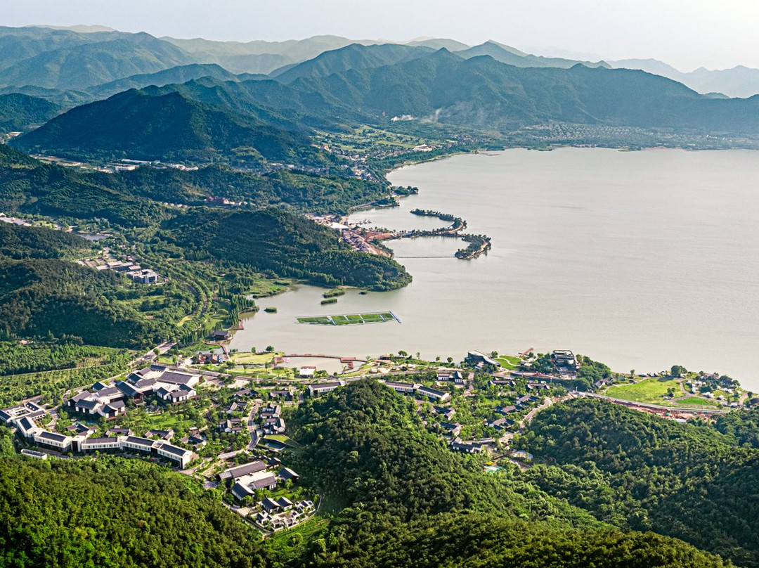 宁波东钱湖康得思酒店主图