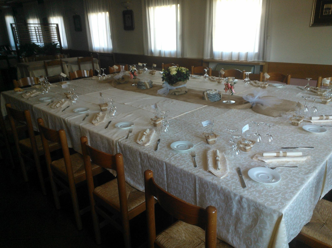 Canal San Bovo酒店住宿-Albergo Ristorante Serenella