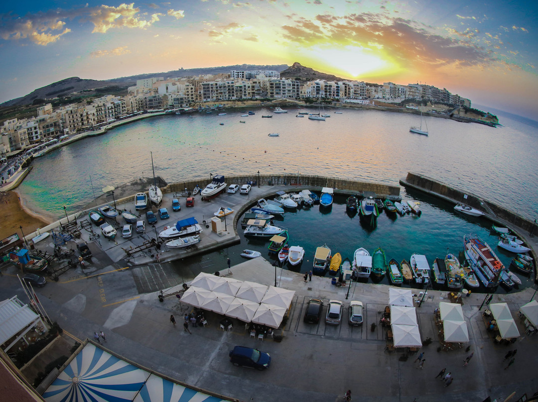 Marsalforn酒店住宿-Hotel Calypso