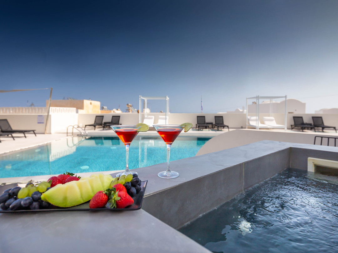 Mar 'n' Mar Crown Hotel and Suites