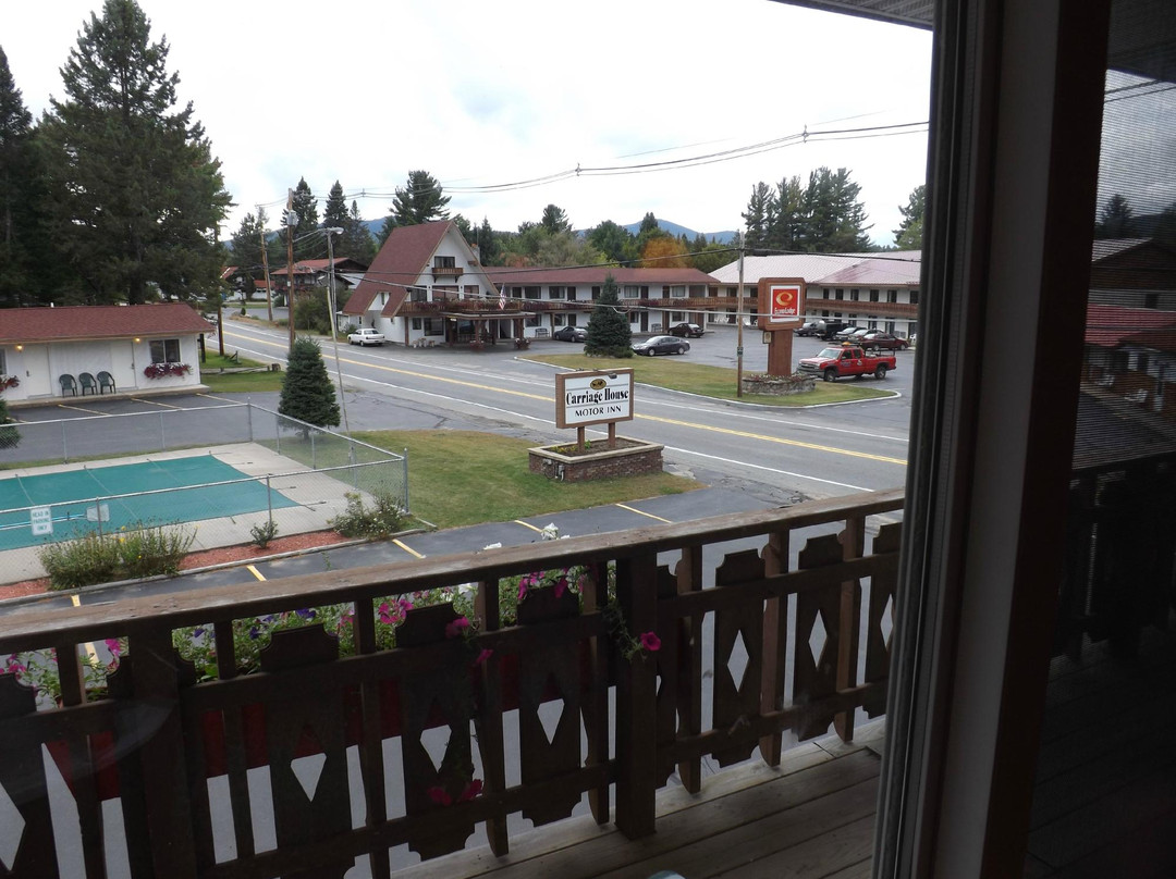 Carriage House Motor Inn