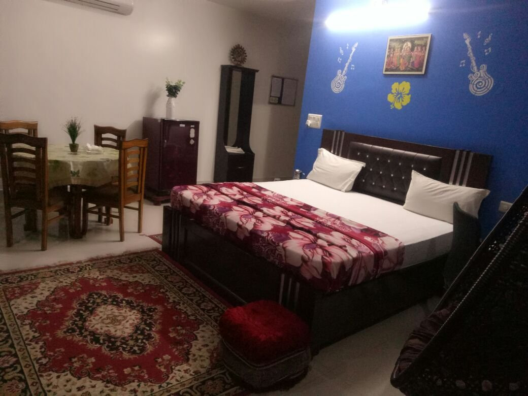Hotel Vrinda Palace