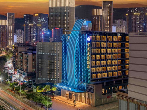 深圳南山中成美爵酒店主图