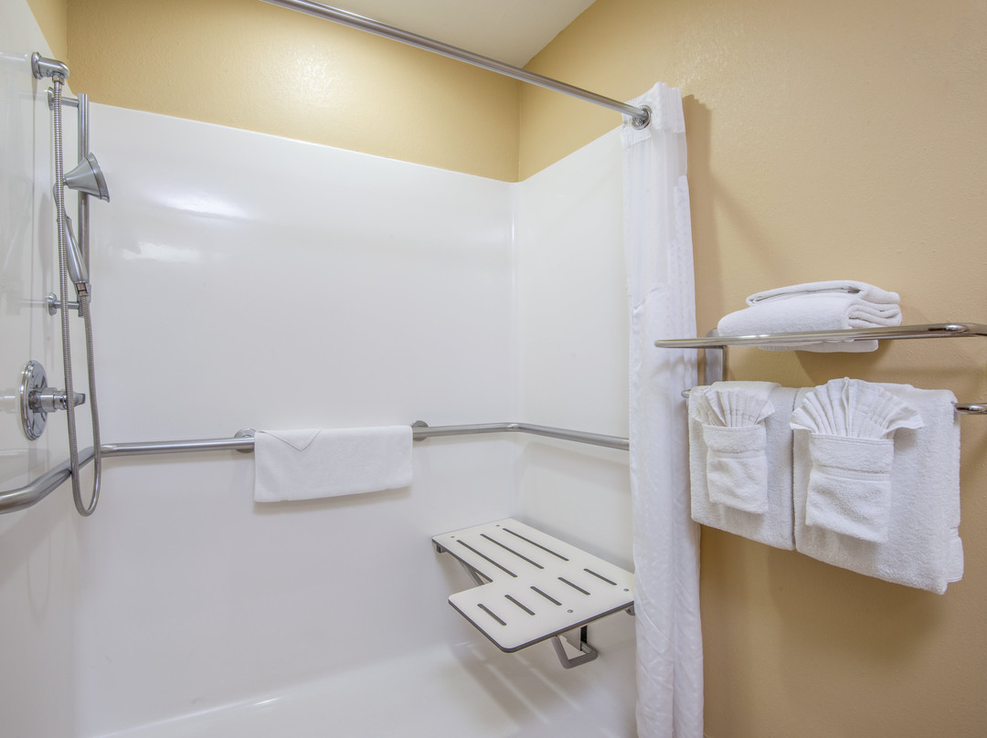 Holiday Inn Express & Suites Enid-Hwy 412 by IHG主图