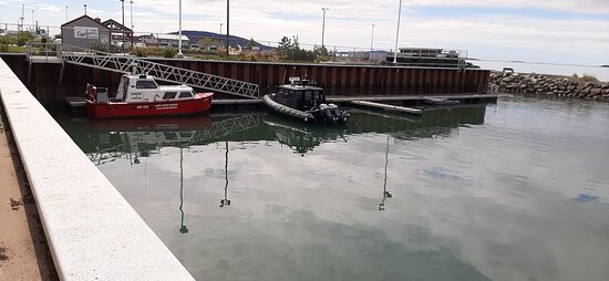 Parc du Vieux-Quai-七岛港必去景点