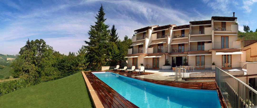 Réva Residences and Pool