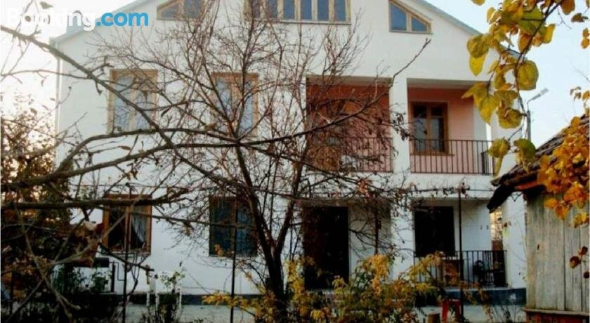 Guesthouse Megzuri