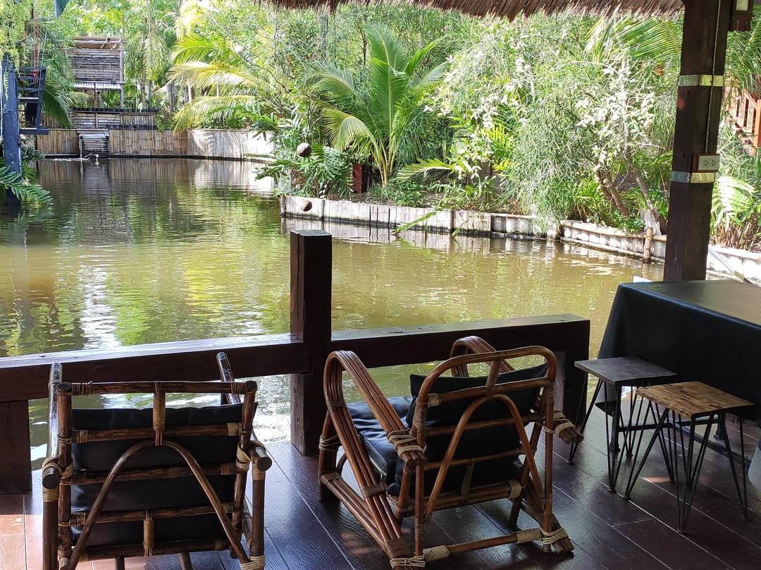 Ban Suan Nai Fun - Tha Kha Floating Market
