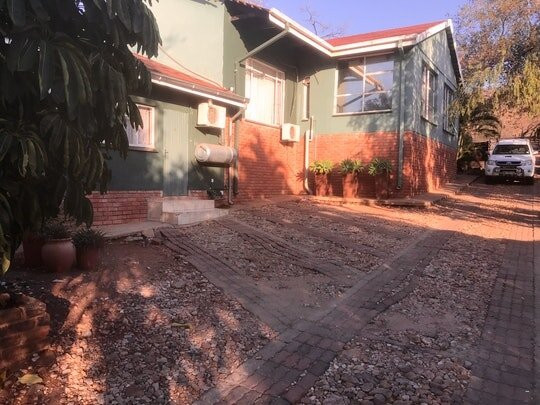 Kremetart Guesthouse