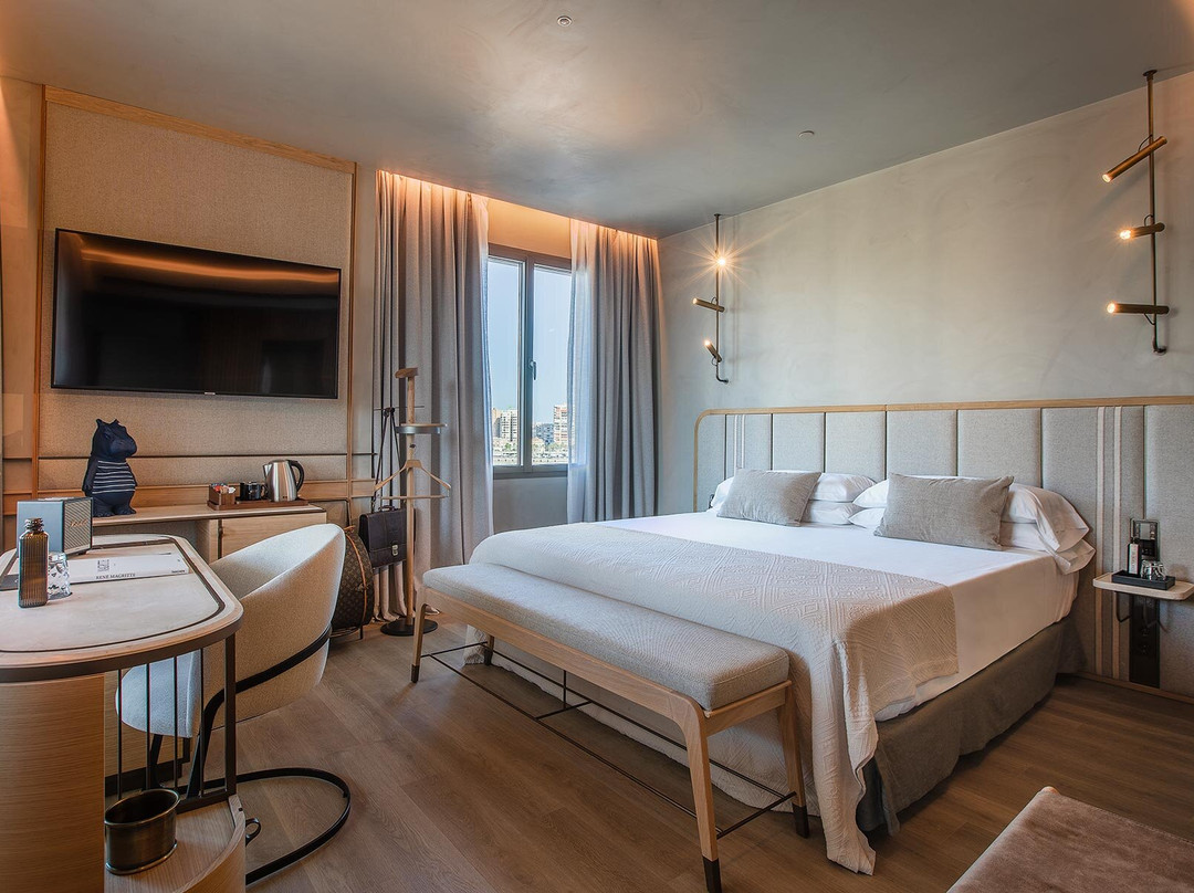 Only YOU Hotel Malaga主图